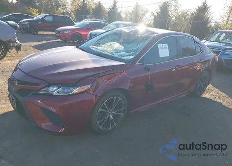 2018 Toyota Camry Se z USA, uszkodzony, nr VIN 4T1B11HK6JU599641